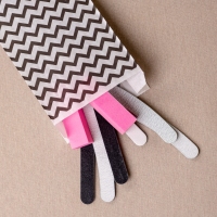 BontaBag 1 kg-os papírtasak fekete cikk-cakk design mintával - 200 db